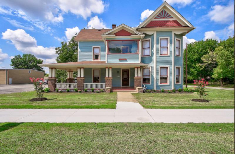 1873 Victorian For Sale in Van Alstyne, Texas