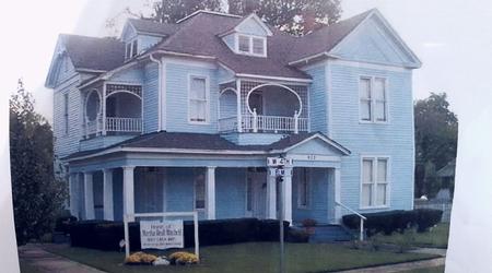 1887 Victorian: Queen Anne photo