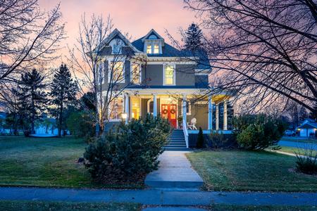 1890 Victorian: Queen Anne photo