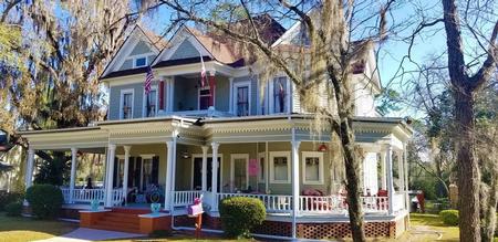 1903 Victorian: Queen Anne photo