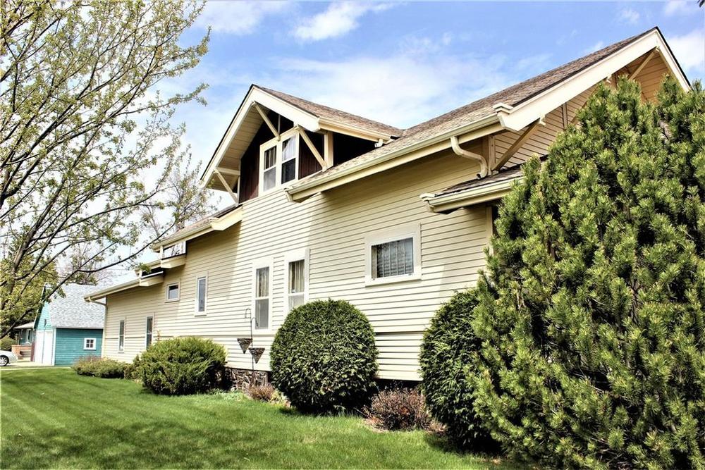1910 Bungalow For Sale in Underwood, North Dakota