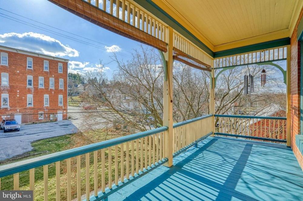 1897 Victorian For Sale in Yoe, Pennsylvania