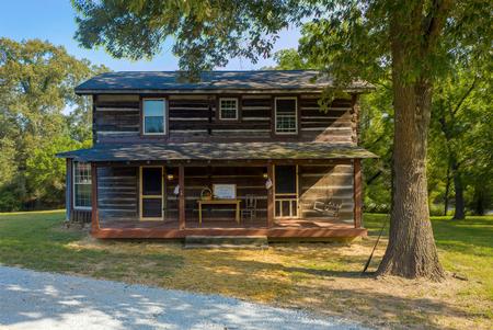 1880 Log Home photo