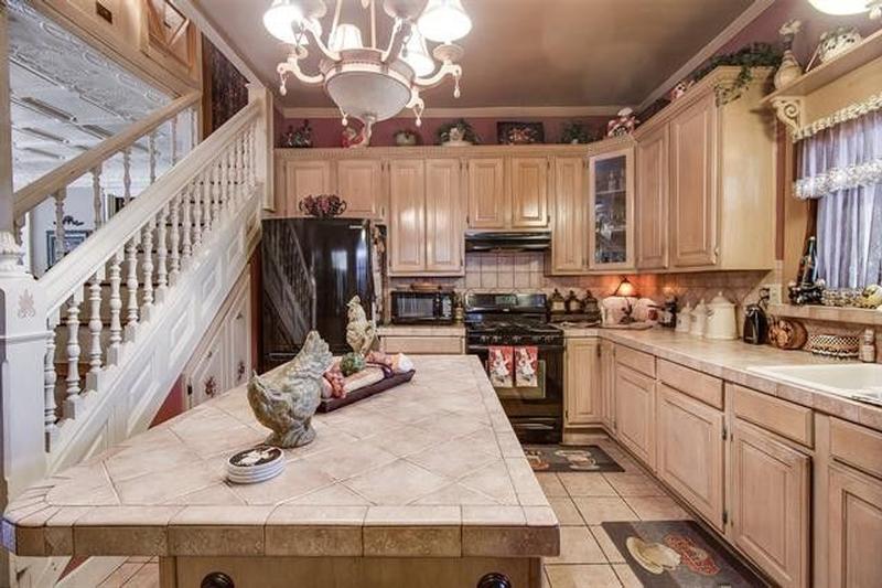 1878 Victorian For Sale in Cleburne, Texas