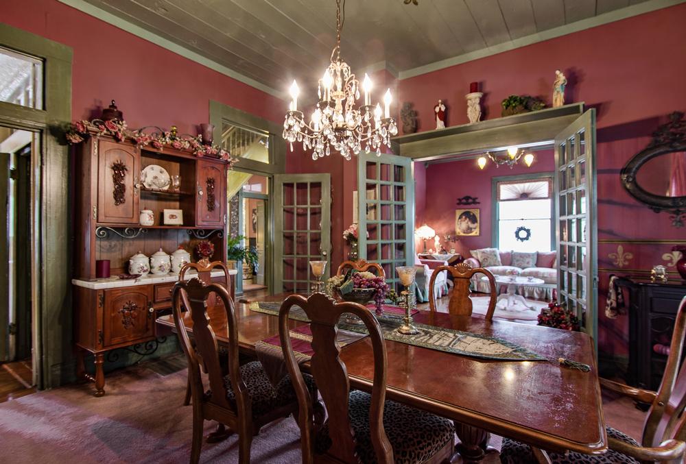 1878 Victorian For Sale in Cleburne, Texas