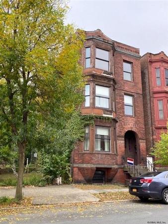 1875 Victorian Townhouse photo
