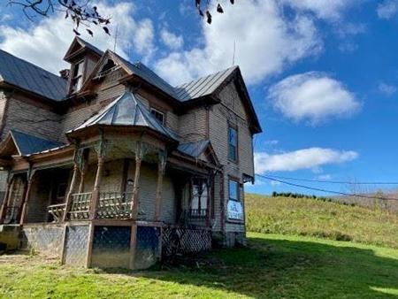 1902 Victorian: Queen Anne photo