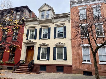 1825 Brownstone / Row House photo