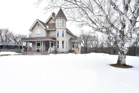 1890 Victorian: Queen Anne photo