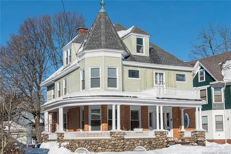 1910 Victorian: Queen Anne photo