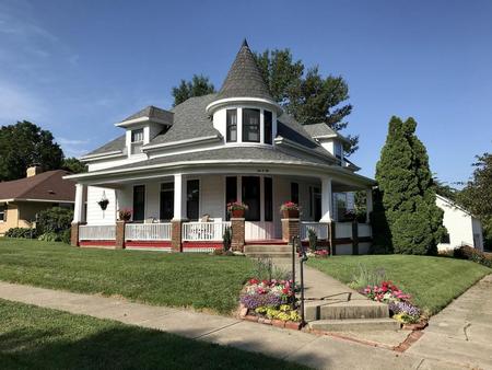 1896 Victorian: Queen Anne photo