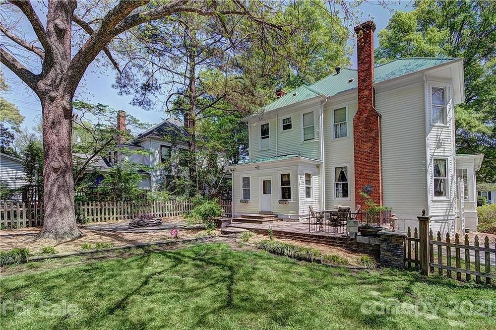 1901 Neoclassical For Sale in Monroe, North Carolina