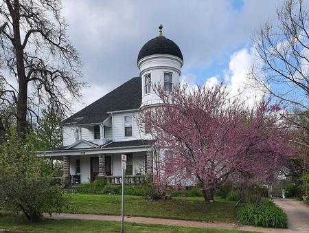 1900 Victorian: Queen Anne photo