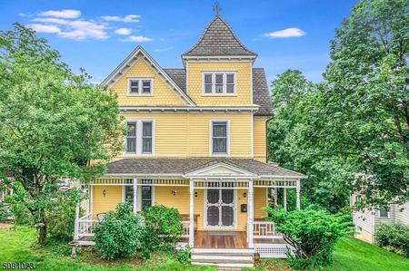 1880 Victorian: Queen Anne photo