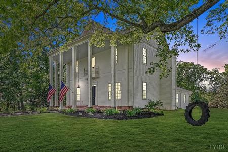 1889 Colonial Revival photo