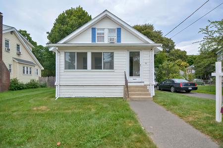 1922 Bungalow photo