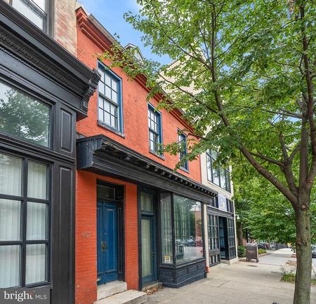 1806 Storefront photo