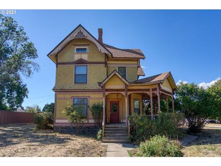 1897 Victorian: Shingle photo