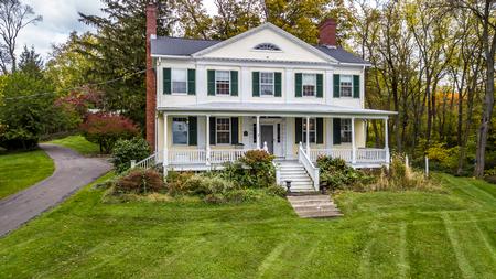 1810 Colonial photo