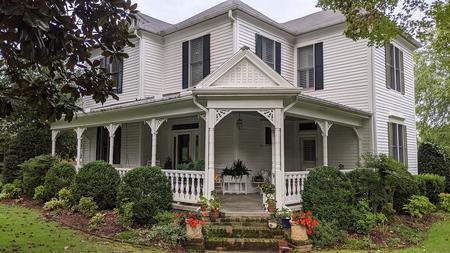 1900 Victorian: Queen Anne photo