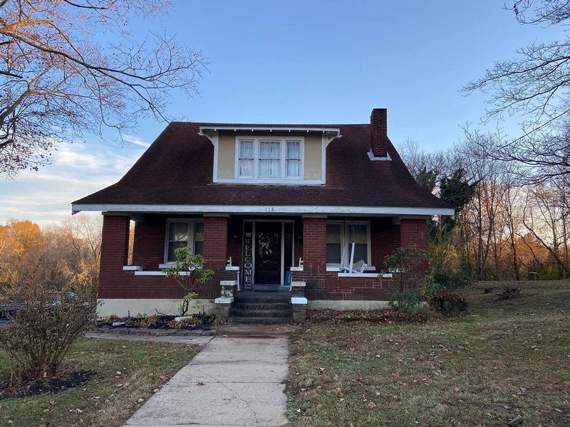 1930 Bungalow For Sale in Drakesboro, Kentucky