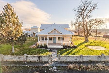 1911 Bungalow photo