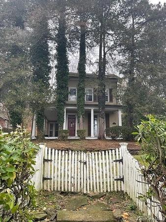 1850 Colonial photo