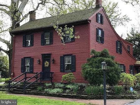 1830 Colonial Farmhouse photo