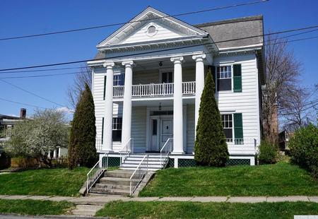 1910 Colonial Revival photo