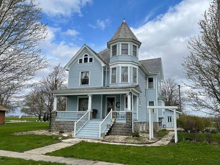 1917 Victorian: Queen Anne photo