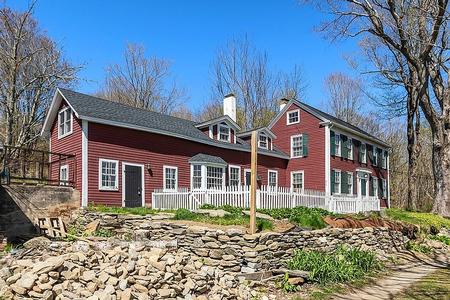 1800 Saltbox photo