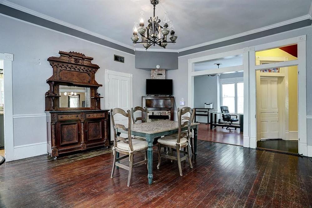 1901 Victorian Sold in Alvin, Texas