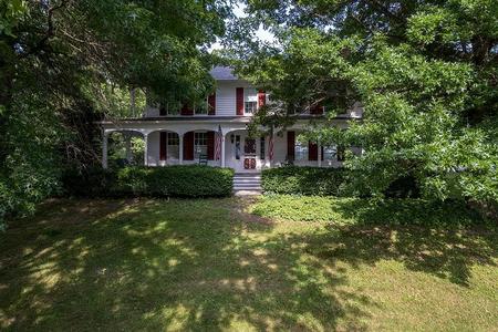 1783 Colonial Farmhouse photo