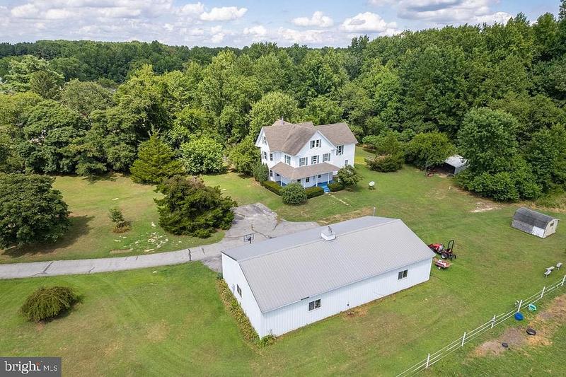 1927 Farmhouse For Sale in Ellendale, Delaware