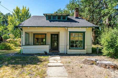 1917 Bungalow photo