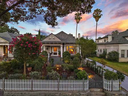1896 Victorian: Queen Anne photo