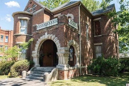 1888 Romanesque Revival photo