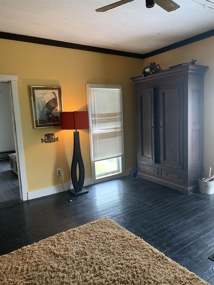 1923 Farmhouse Sold in Owenton , Kentucky