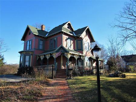 1892 Victorian: Queen Anne photo