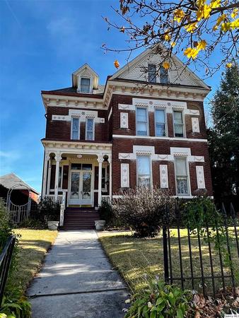 1886 Victorian: Eastlake photo