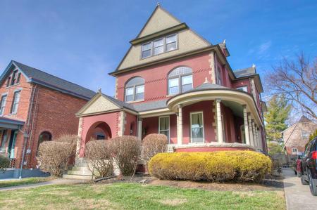 1885 Victorian: Queen Anne photo