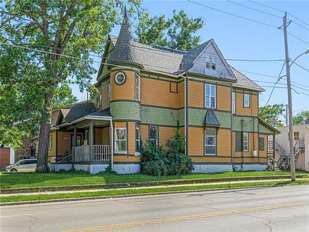 1900 Victorian: Queen Anne photo