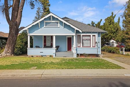 1910 Craftsman Bungalow photo