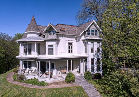 1887 Victorian: Queen Anne photo