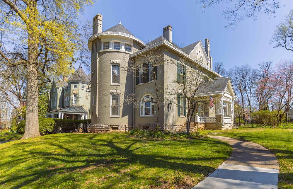 c. 1889 Victorian For Sale in Lexington, Kentucky