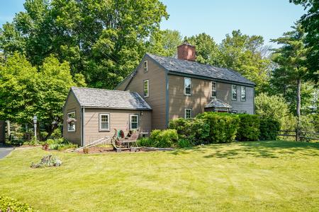 1735 Saltbox photo