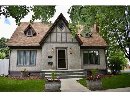 1925 Tudor Cottage photo
