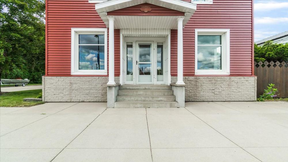 1921 B&B / Lodge / Hotel For Sale in Brooten, Minnesota