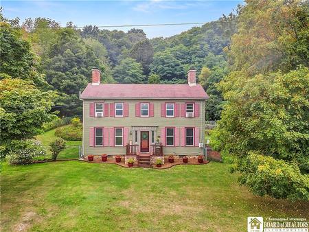 1820 Federal Farmhouse photo
