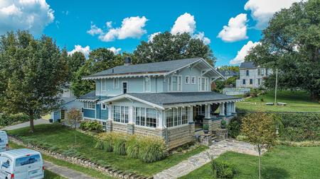 1916 Craftsman Bungalow photo